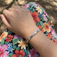 Thumbnail for Bracciale rigido — foto indossata, misura reale, argento | SKU: 2020s-wg