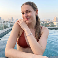 Thumbnail for Bracciale fiori — foto indossata in riva all'acqua, argento | SKU: 422177-white-gold-XS-S