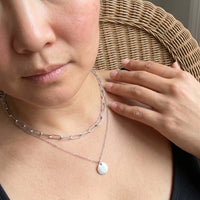 Thumbnail for Collana con medaglietta — foto indossata, misura reale, argento | SKU: le-tendance-wg