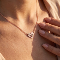 Thumbnail for Collana minimal — primo piano dei dettagli, oro rosa | SKU: 12791388-rose-gold