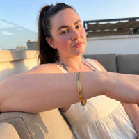 Thumbnail for Bracciale donna — foto indossata in una giornata di relax, oro | SKU: nftd-g