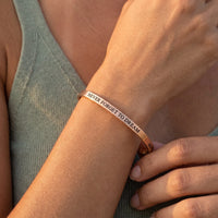 Thumbnail for Bracciale rigido — primo piano dei dettagli, oro rosa | SKU: nftd-rg