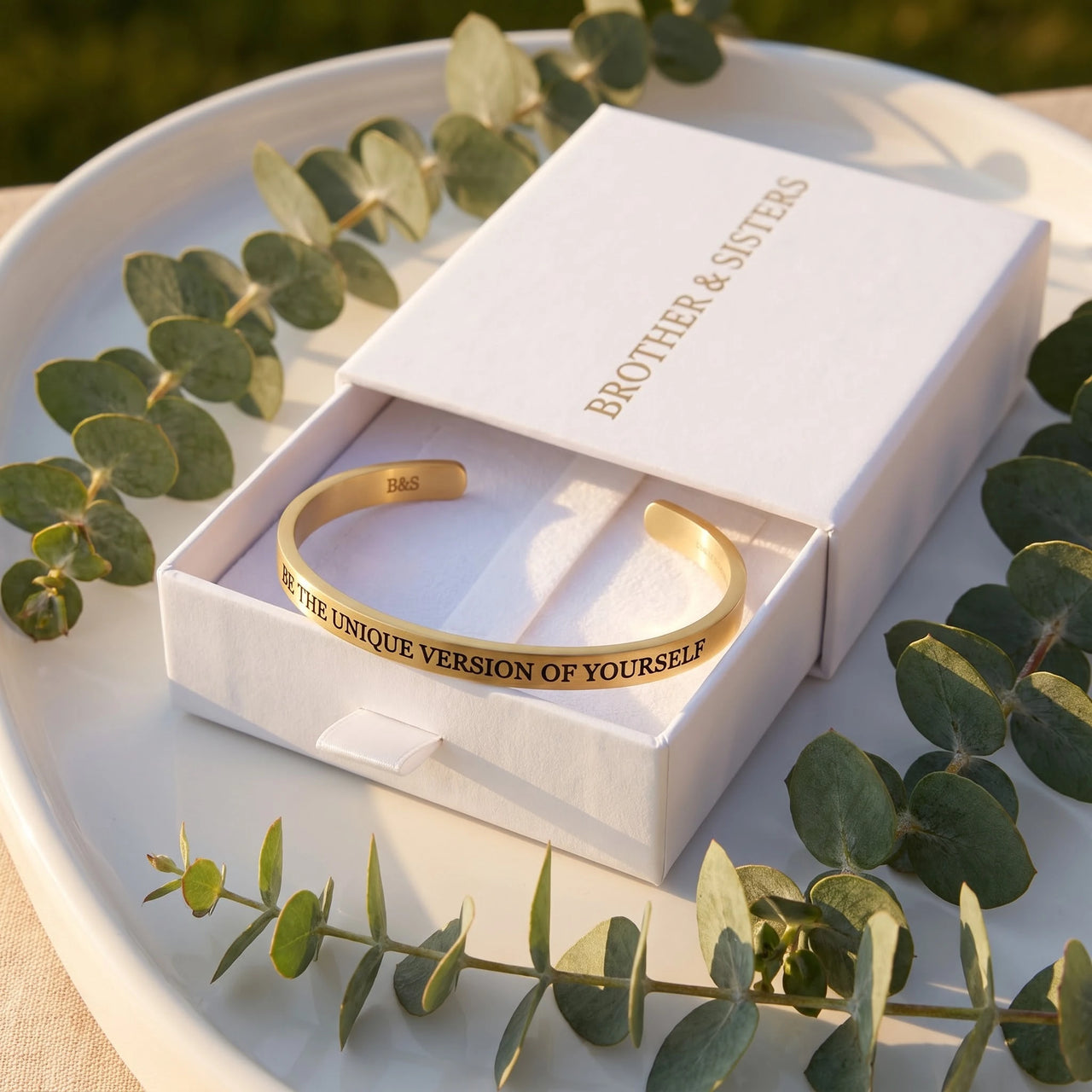 Be The Unique Version Of Yourself, gold bracelet — gift box | SKU: btuvoy-rg