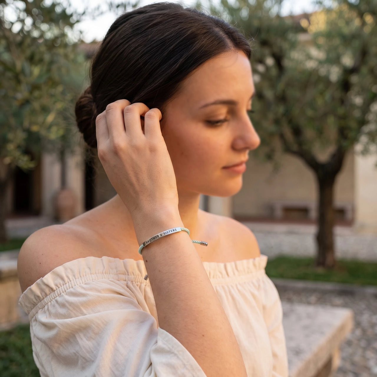 La Menthe, silver bracelet — worn gesture | SKU: lamenthe-wg