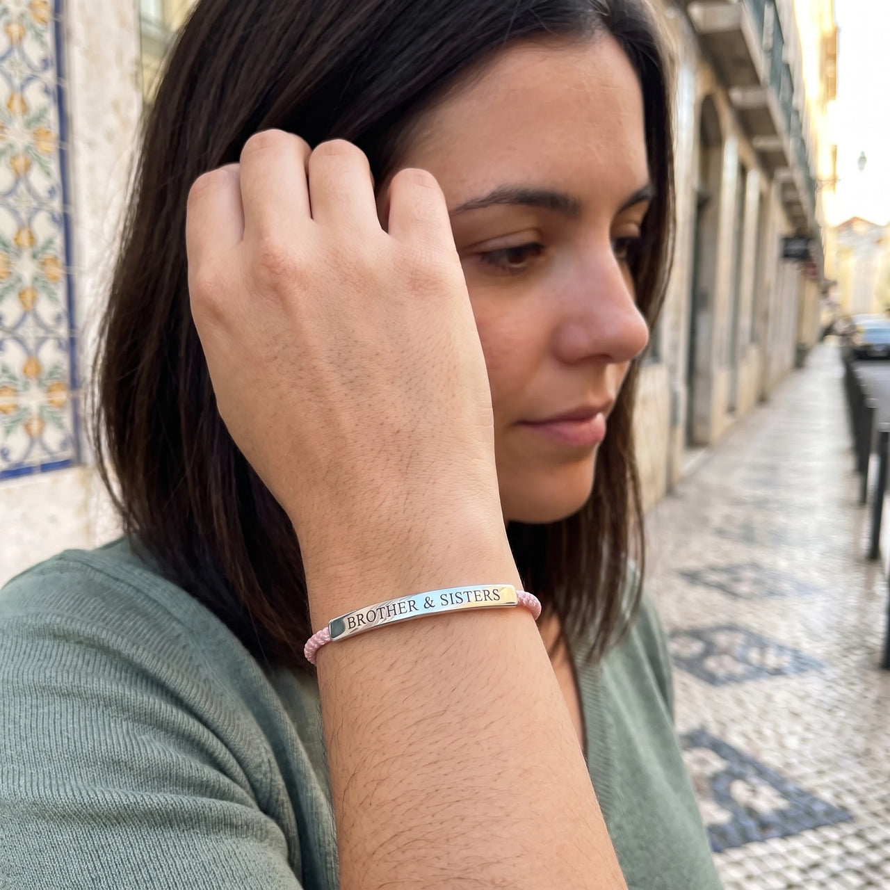 Le Corail, silver bracelet — worn gesture | SKU: lecorail-wg