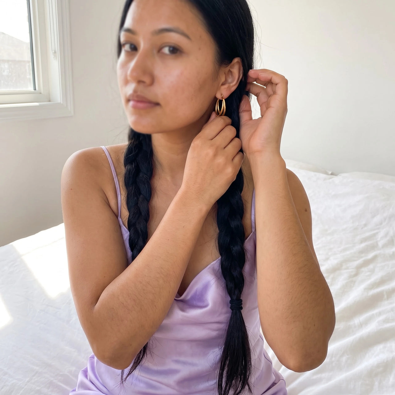 The Joints, gold earrings — worn gesture | SKU: lescroisees
