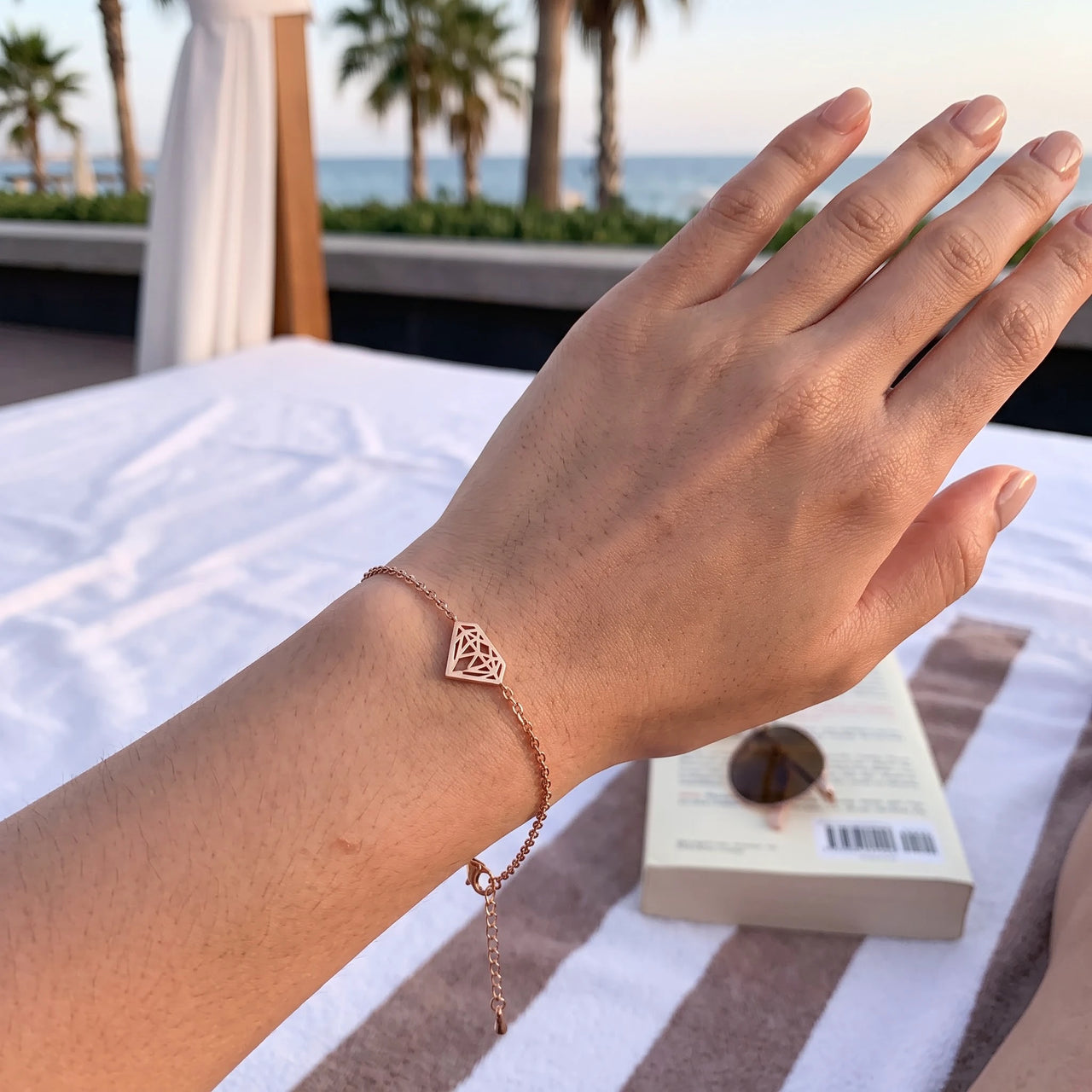 Bracciale minimal — foto indossata, misura reale, oro rosa | SKU: 11662607-rose-gold