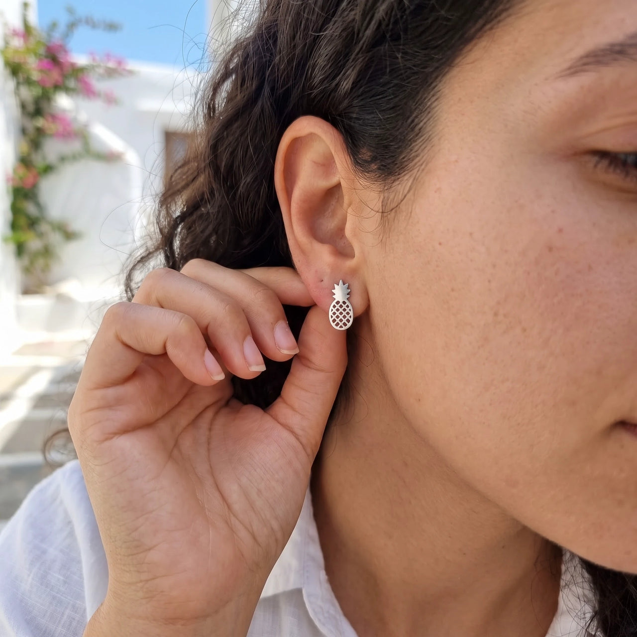 Orecchini acciaio — foto indossata nei gesti di tutti i giorni, argento | SKU: 437186-silver-plated