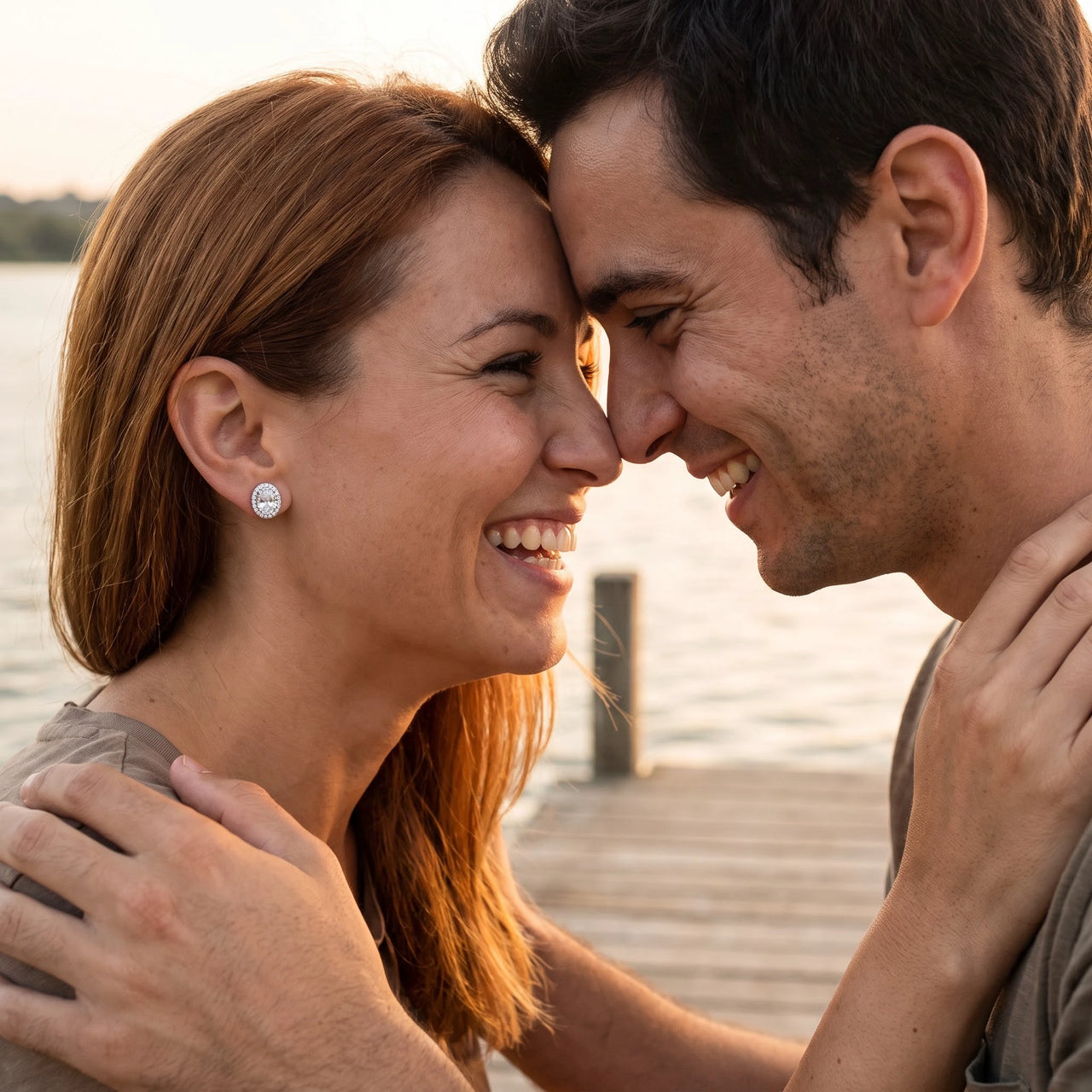 A couple on a date, she wears the silver ring | SKU: 6306968-white
