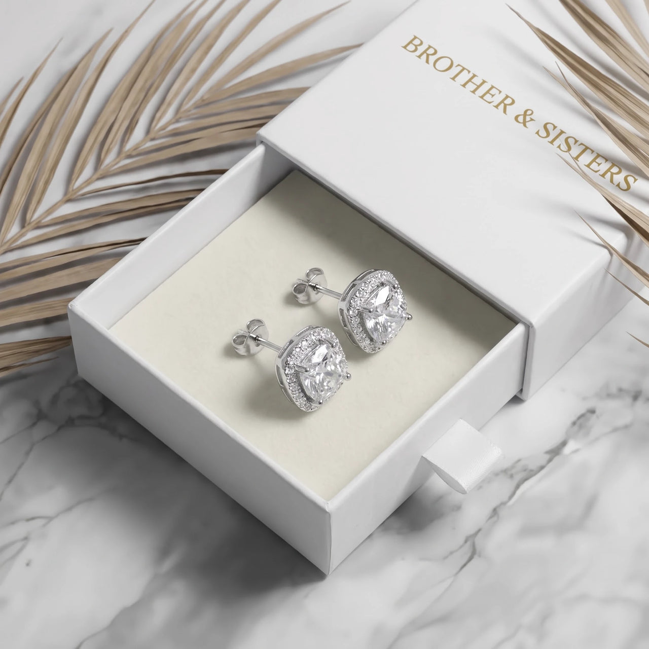 Silver stud earrings with the Brother & Sisters gift box | SKU: 505185-white