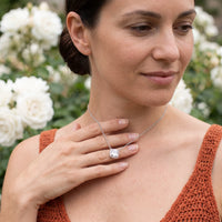 Thumbnail for Collana sposa — foto indossata nei gesti di tutti i giorni, argento | SKU: 505721