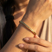 Thumbnail for Gioielli in acciaio — primo piano dei dettagli, oro | SKU: 9864184-gold