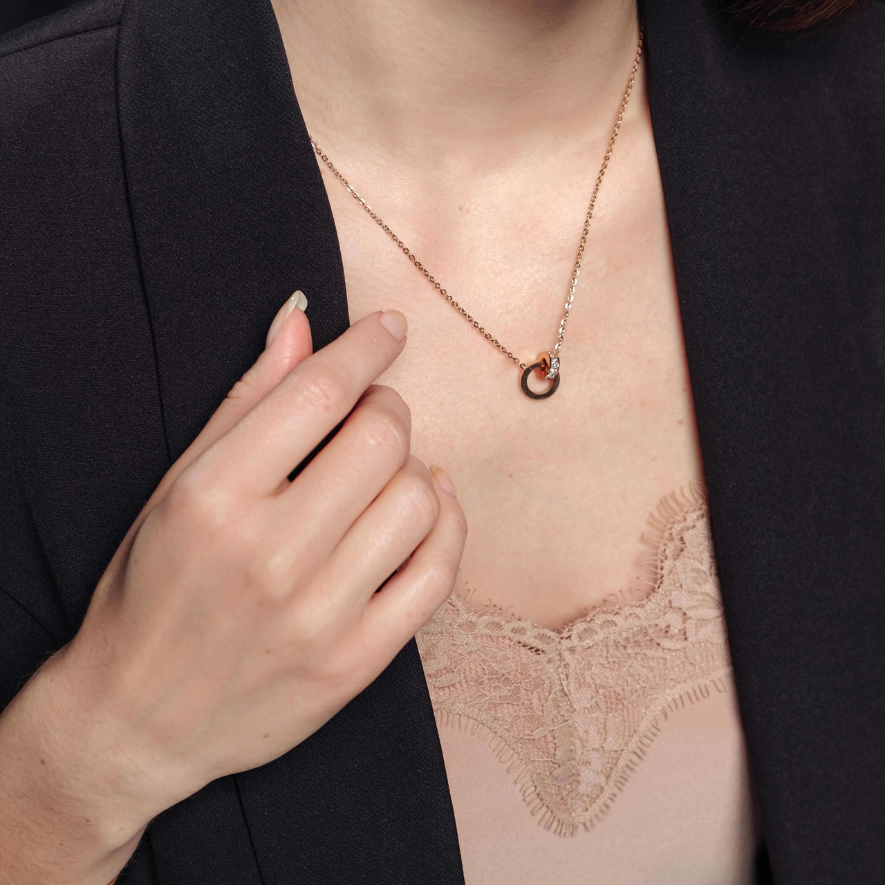Necklace with Joined Rings & Crystals - Necklace For A Woman - Woman Necklace Necklace Brother & Sisters